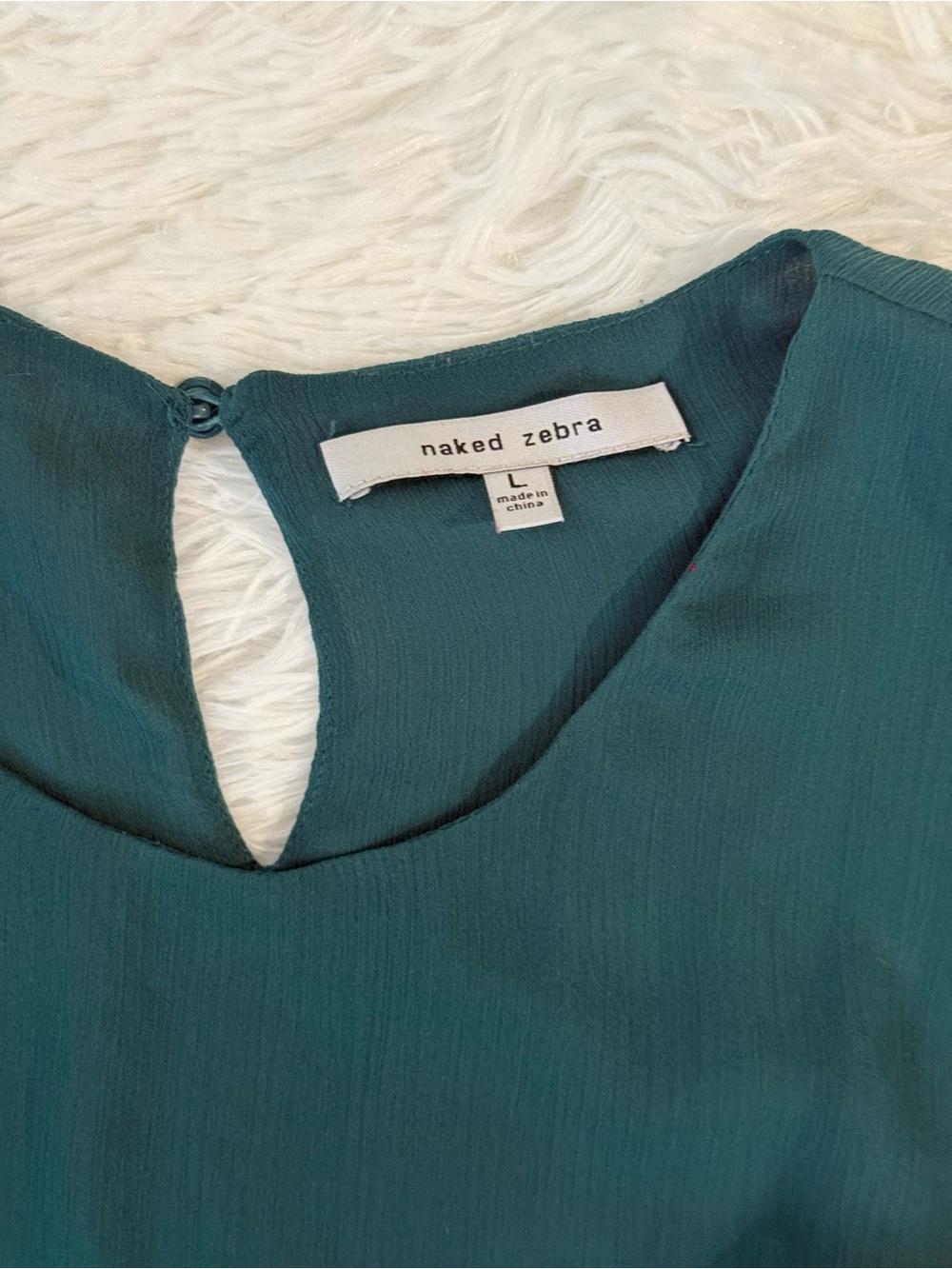 Naked Zebra Green Chiffon Blouse Size L Flared Cuffs Keyhole Back Sheer⁠ - Picture 4 of 5